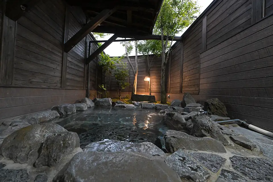 山鹿温泉 露天湯 椛の内観